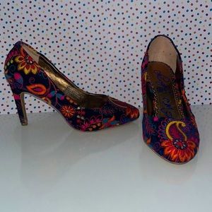 Paisley Naughty monkey pumps size 7.5
